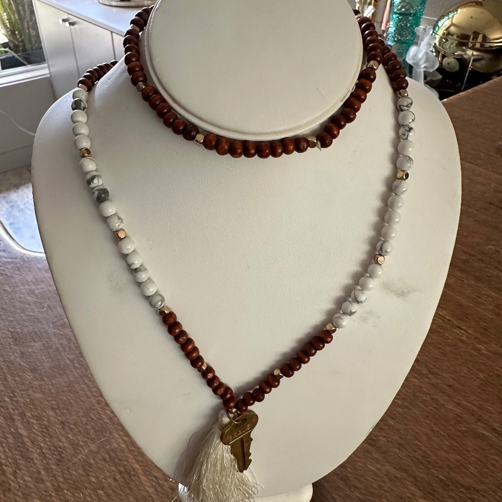 Sandlewood & Howlite  Mala Bead Necklace With Tassel and Engraved Key